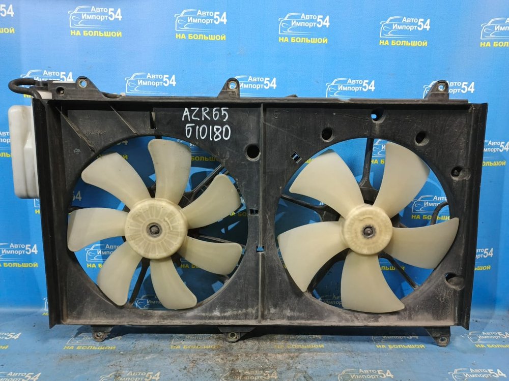 Диффузор радиатора двигателя TOYOTA NOAH 2001–2007