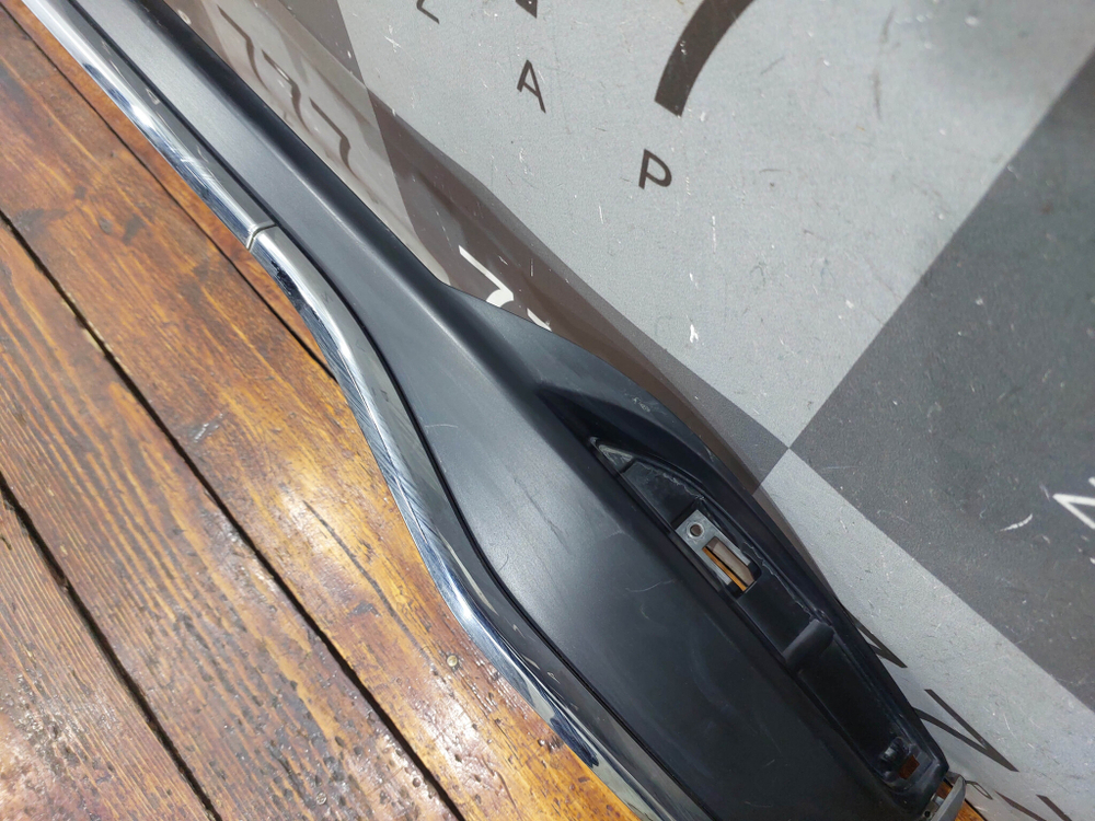 Накладка заднего бампера Lexus ES 7 18-21 Б/У Оригинал 5210533030