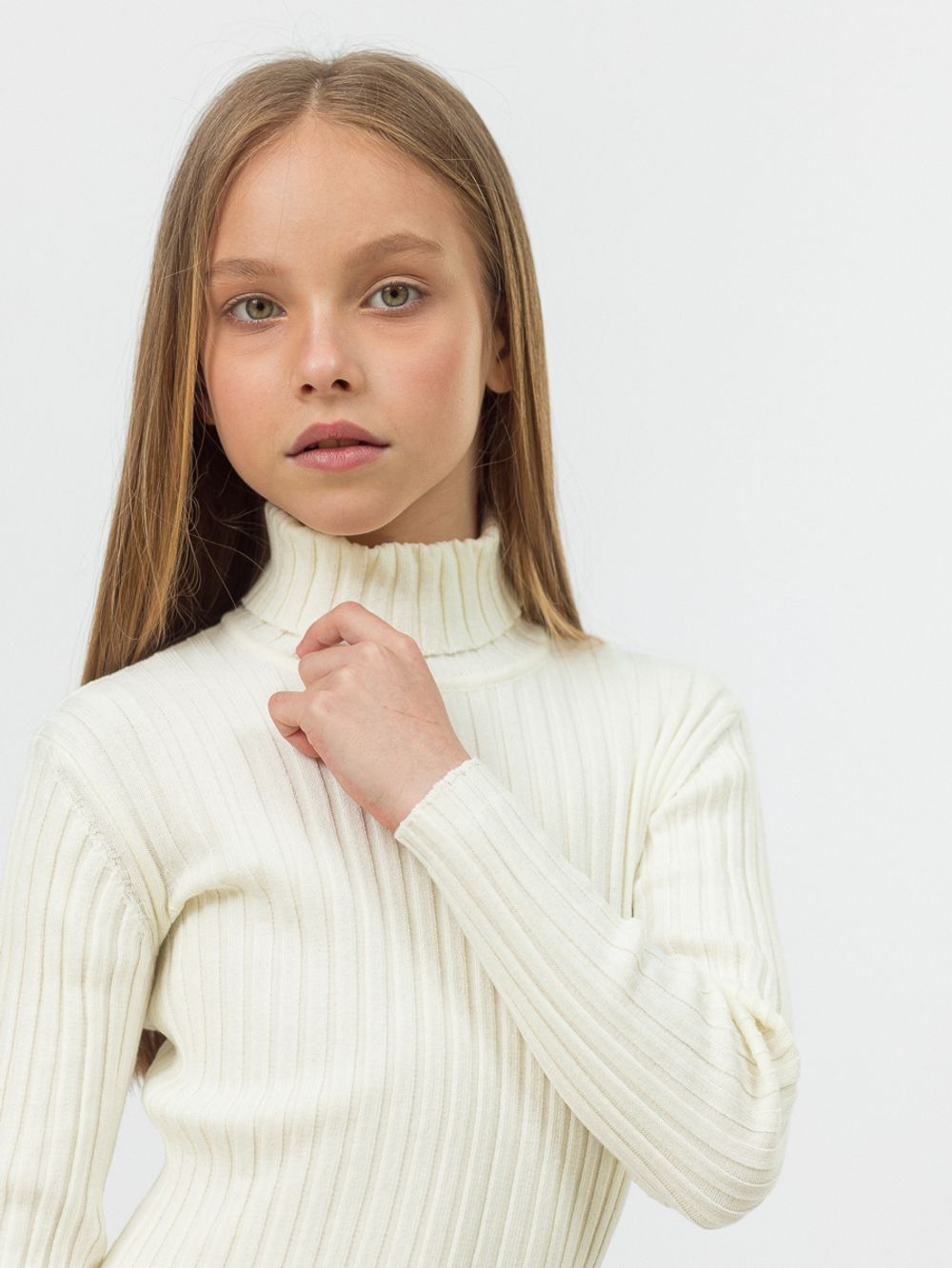 Джемпер водолазка для девочки AT274 молочный