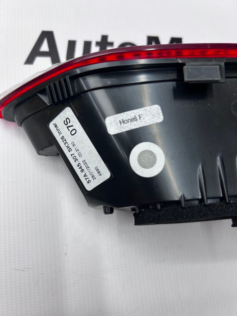 Задний фонарь Skoda Karoq правый. 57A945308. Оригинал.