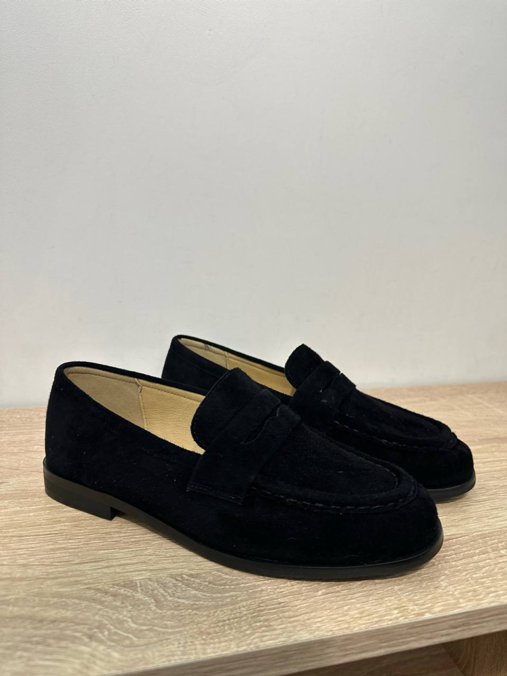 Лоферы из натуральной замши