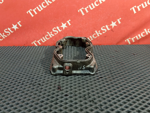 Проставка клапанной крышки