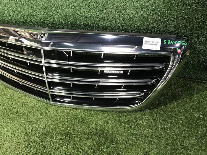 Решетка радиатора Mercedes S W222 (2017-2020) Maybach
