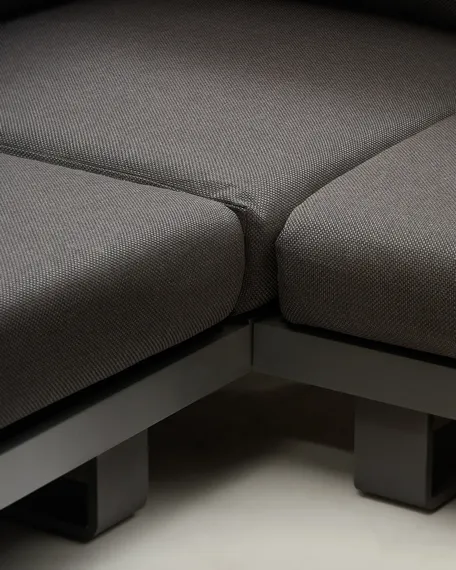 Пятиместный угловой диван и стол Tosqueta из массива тика и алюминия