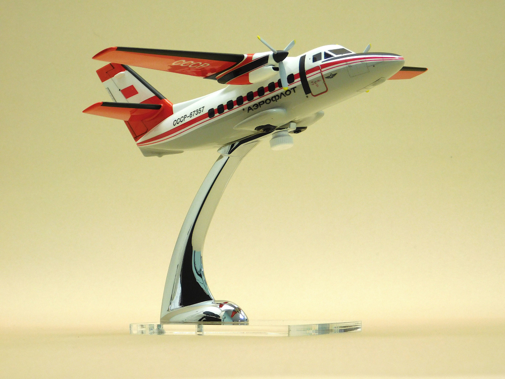 Модель самолета Л-410УВП (М1:72, Аэрофлот СССР-67357)