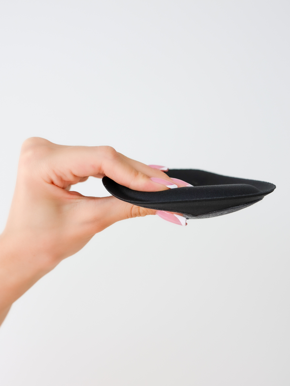 Вкладыши липкие 2Т черные 1 пара