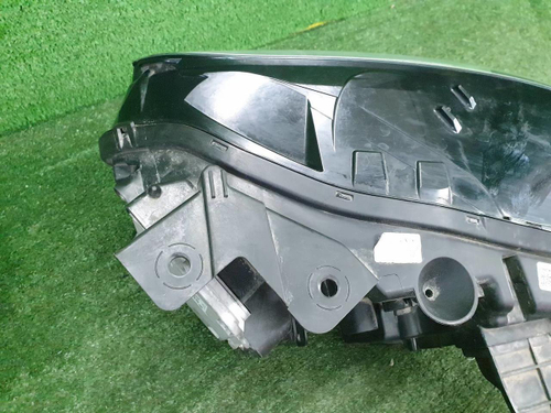 Битая Фара правая Genesis GV70 (2020-н.в.) LED