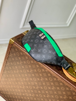 Louis Vuitton Discovery Bumbag