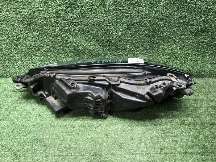 Фара правая Lexus LS 5 (2017-2021) LED