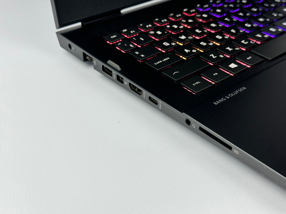 Игровой Ноутбук HP Omen 16 Ryzen 5 5600H/16GB(RAM)/512GB(SSD)/RX6600M(8GB)/16/FHD/144Hz