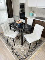 Стеклянный раздвижной стол "Черный мрамор" и стулья "ГУЧИ" белый