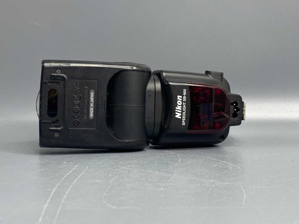 Nikon SB-900