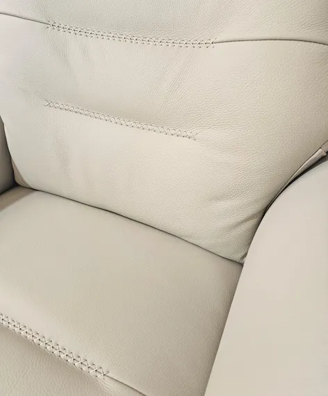 Кресло-реклайнер с оттоманкой Timeout, натуральная серо-бежевая кожа