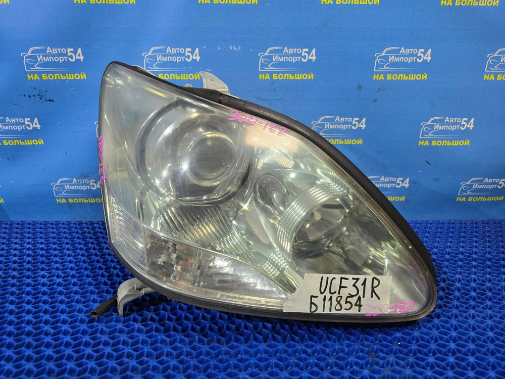 Фара передняя правая TOYOTA CELSIOR 2003-2006