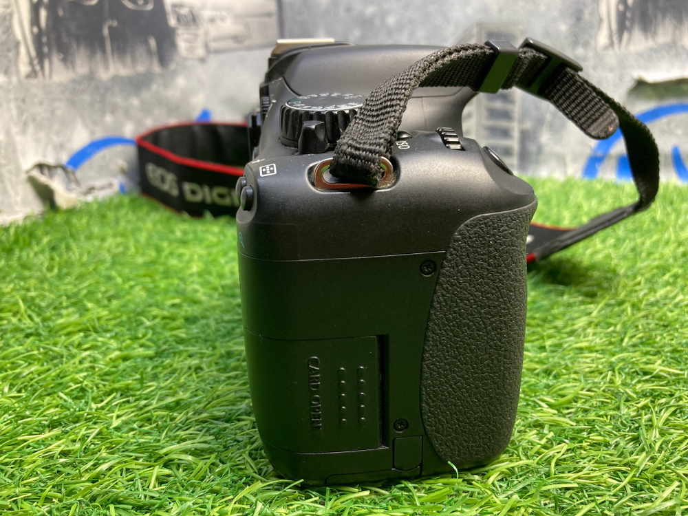 Canon EOS 550D+Canon 18-55mm Покупка/Продажа