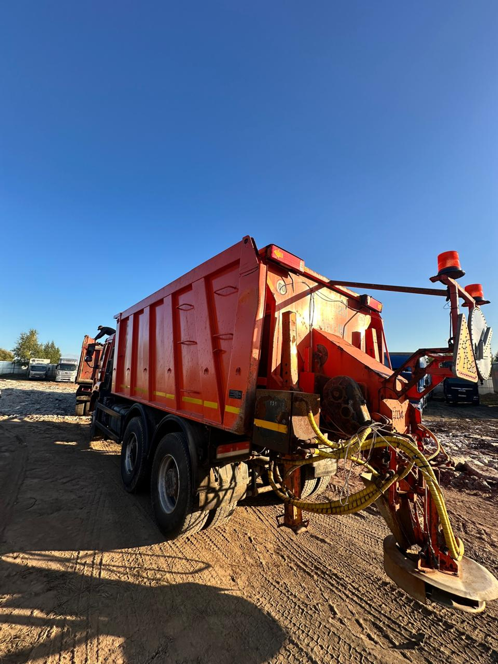 СмолМаш СДК* на шасси КамАЗ 6520 6x4 КДМ СДК-6520 (Дизельный, 8.9 л, 390 л.с, МТ)
