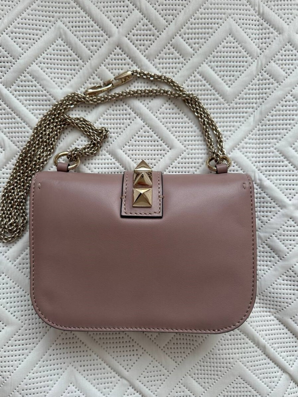 Сумка Valentino Garavani Handbag Glam Lock Leather
