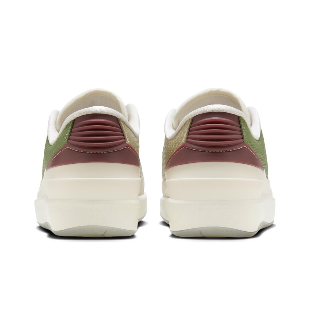 Кроссовки Air Jordan 2 Retro Low 'Year of the Dragon' FJ6871‑100