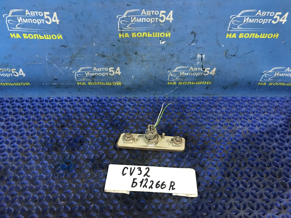 Повторитель в бампер правый TOYOTA VISTA 1992-1994