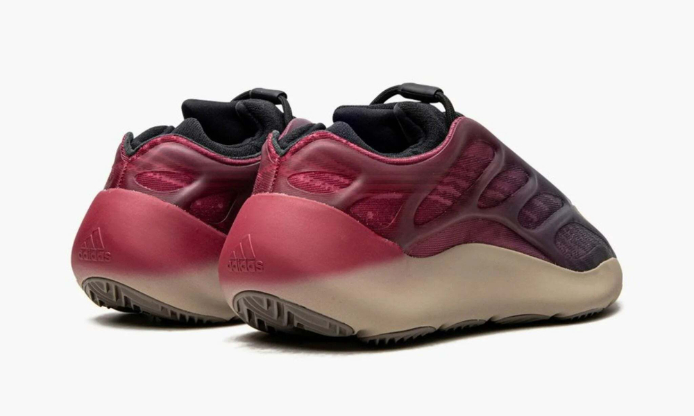 Yeezy 700 V3 "Fade Carbon"