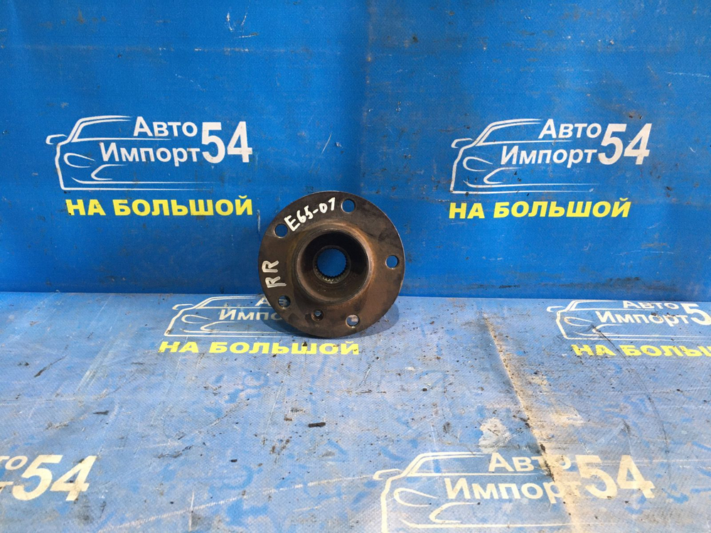 Ступица задняя правая BMW 7-Series 2004