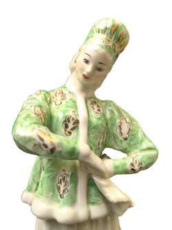 Фарфоровая статуэтка "Лебедушка" (Дулево)