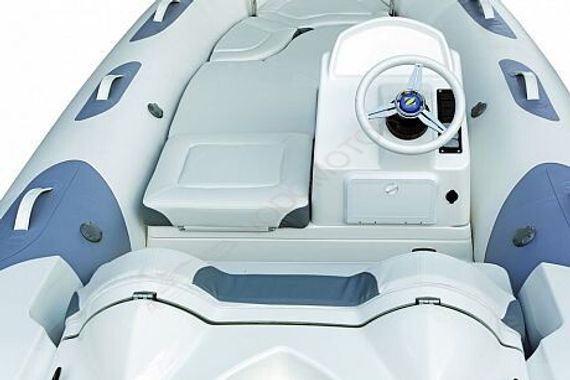 Лодка надувная ZODIAC Yachtline deluxe NEO 470 ( с синими вставками )