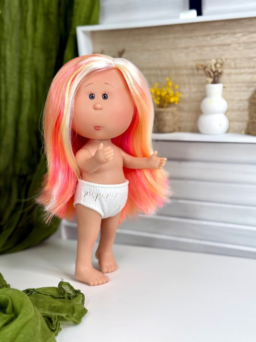 Кукла Nines виниловая 23см Little Mia без одежды (3199W29)