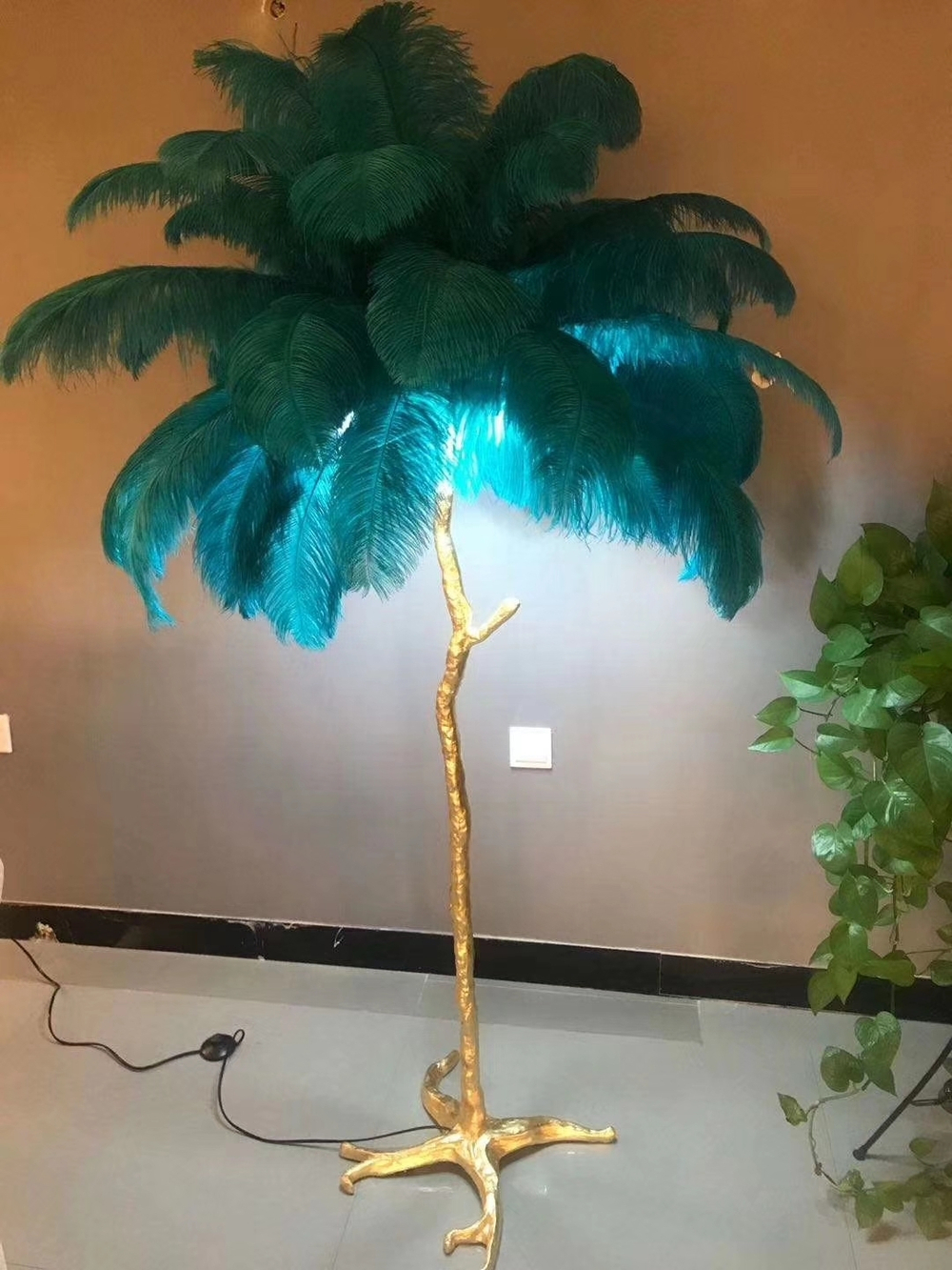 торшер The Feather Floor Lamp