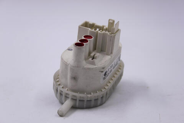 Датчик уровня воды (прессостат) стиральной машины Bosch,Siemens 9000188245