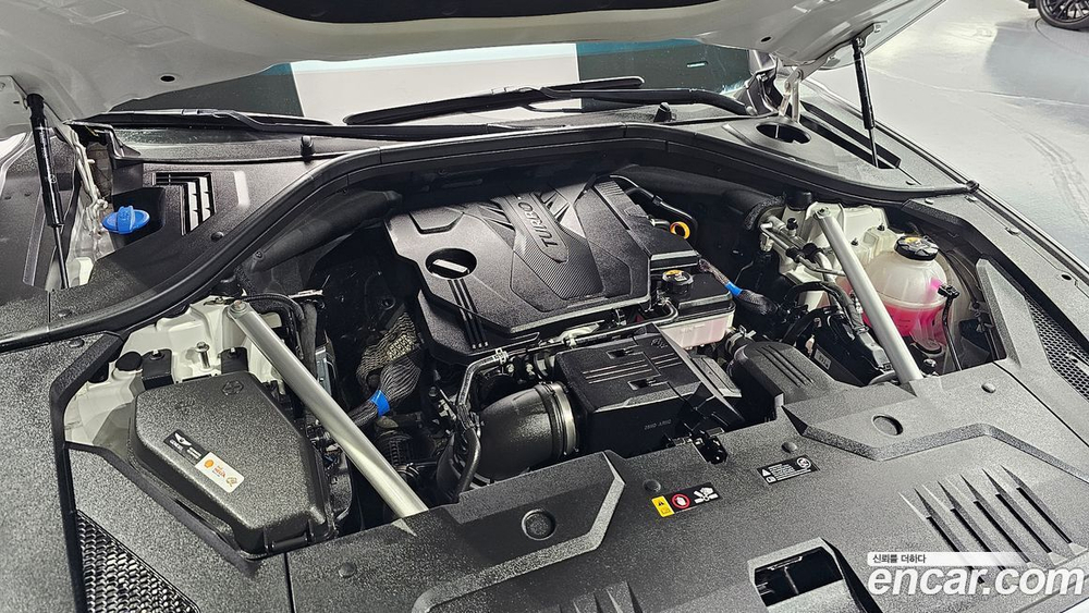 Genesis GV70 2.5T Бензин AWD (10.2021)