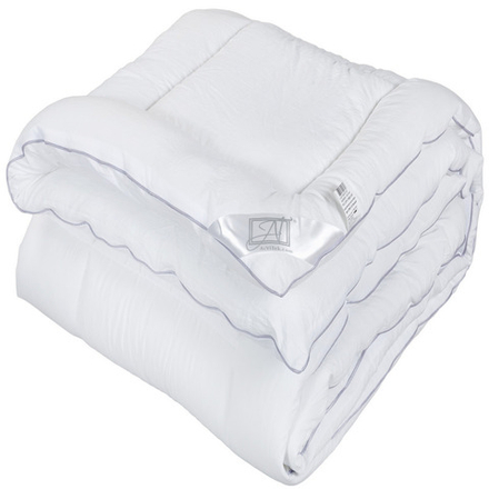 Одеяло "АВТ. FLUFFY DREAM" лёгкое, плотность 200 г/м2, цвет белый, микрофибра, Россия.