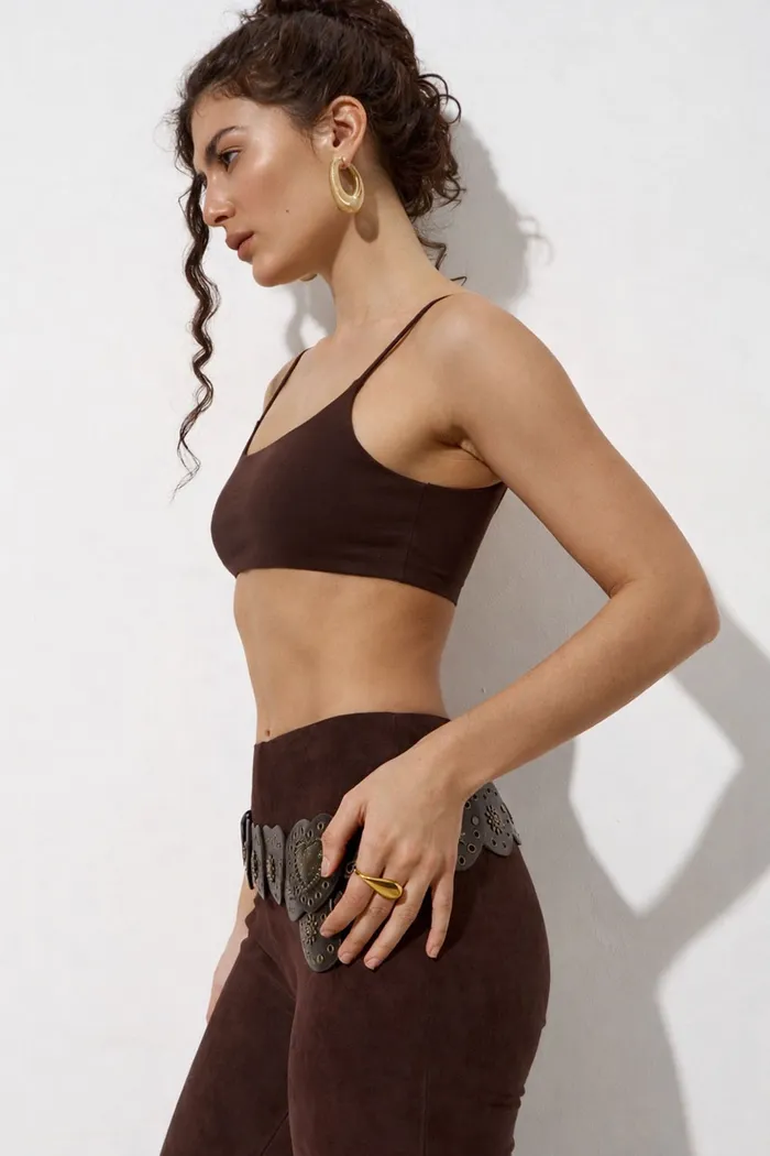 Кроп топ на бретелях из хлопка шоколадного цвета