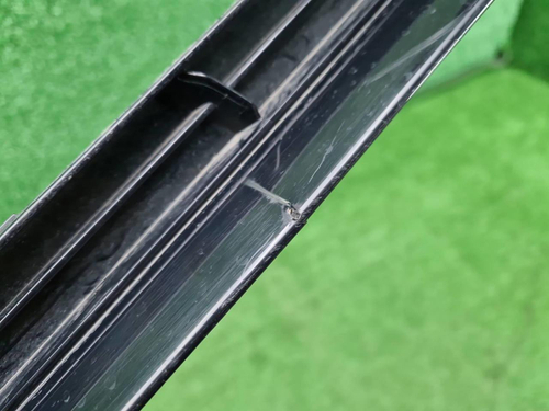 Накладка переднего бампера правая Hongqi HS3 23-нв