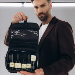 5 средств в тревел-наборе мужском в несессере
