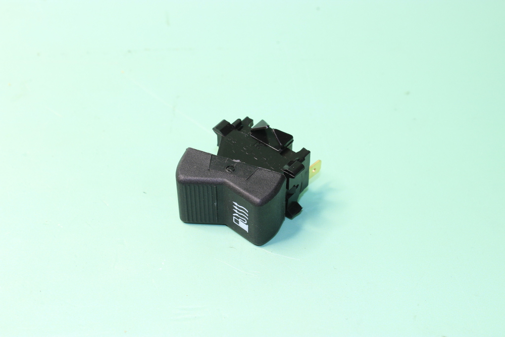 Переключатель-клавиша обогрева топлива