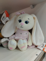 Букет 15 красных роз + 2 букета с мягкими зайцами