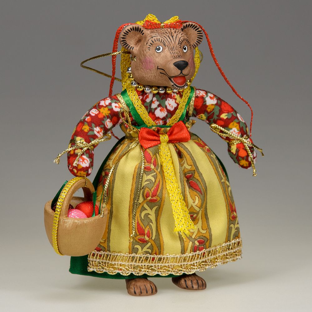Ёлочная игрушка Медведица "Маша" с корзинкой