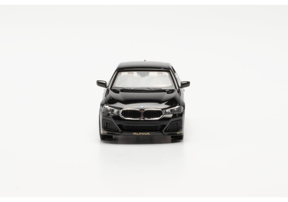 Автомобиль BMW Alpina B5 седан, черный