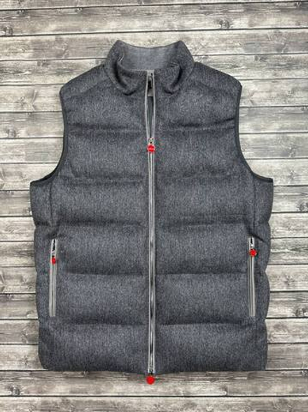 Безрукавка Kiton