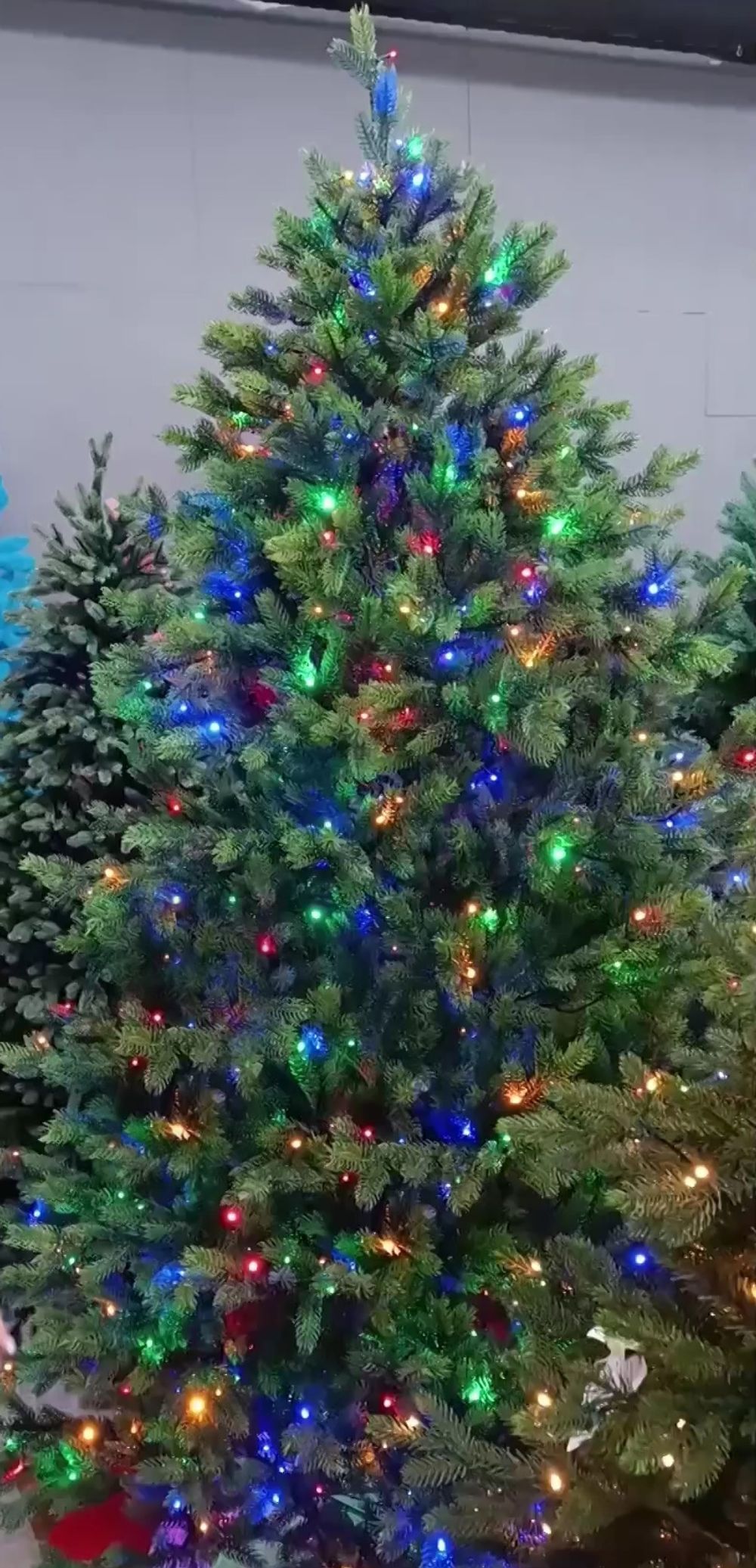 Елка с гирляндой 2в1 «Торжественная» (Литая хвоя) 210 см / 2,1 м