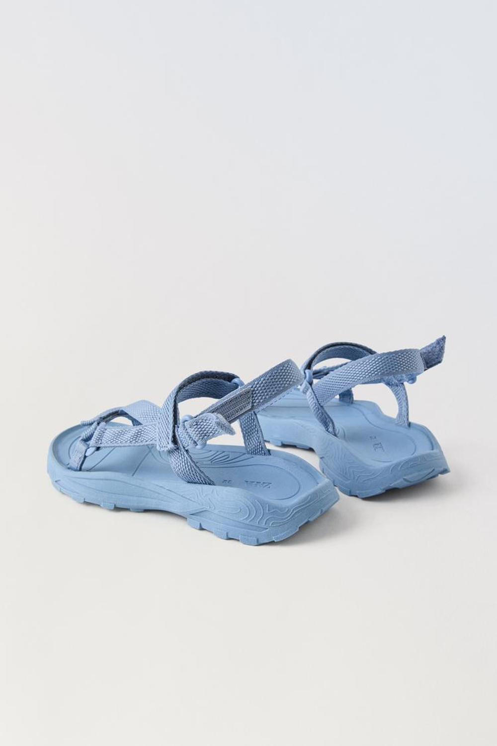 ZARA САНДАЛИИ ИЗ ВЫСОКОТЕХНОЛОГИЧНОЙ ТКАНИ НА ПЛАТФОРМЕ, СИНИЙ