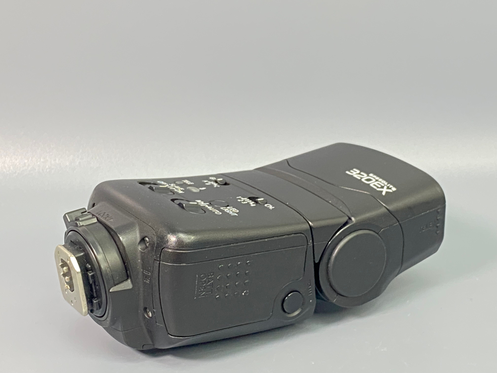 Canon Speedlite 320EX