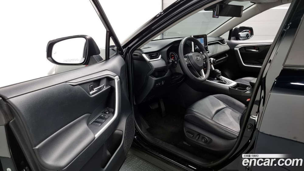 Toyota RAV4 5 Generation 2.5 2WD (11.2019)