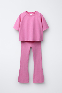 ZARA КОМПЛЕКТ ИЗ ФУТБОЛКИ HEAVY WEIGHT И ЛЕГИНСОВ GLARE RIB С ЭФФЕКТОМ ПОТЕРТОСТИ, НЕОНОВО-РОЗОВЫЙ