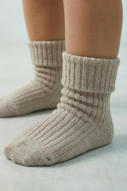 ZARA НАБОР ИЗ 4 ЦВЕТНЫХ НОСКОВ В КОРОБКЕ, СВЕТЛО-БЕЖЕВЫЙ