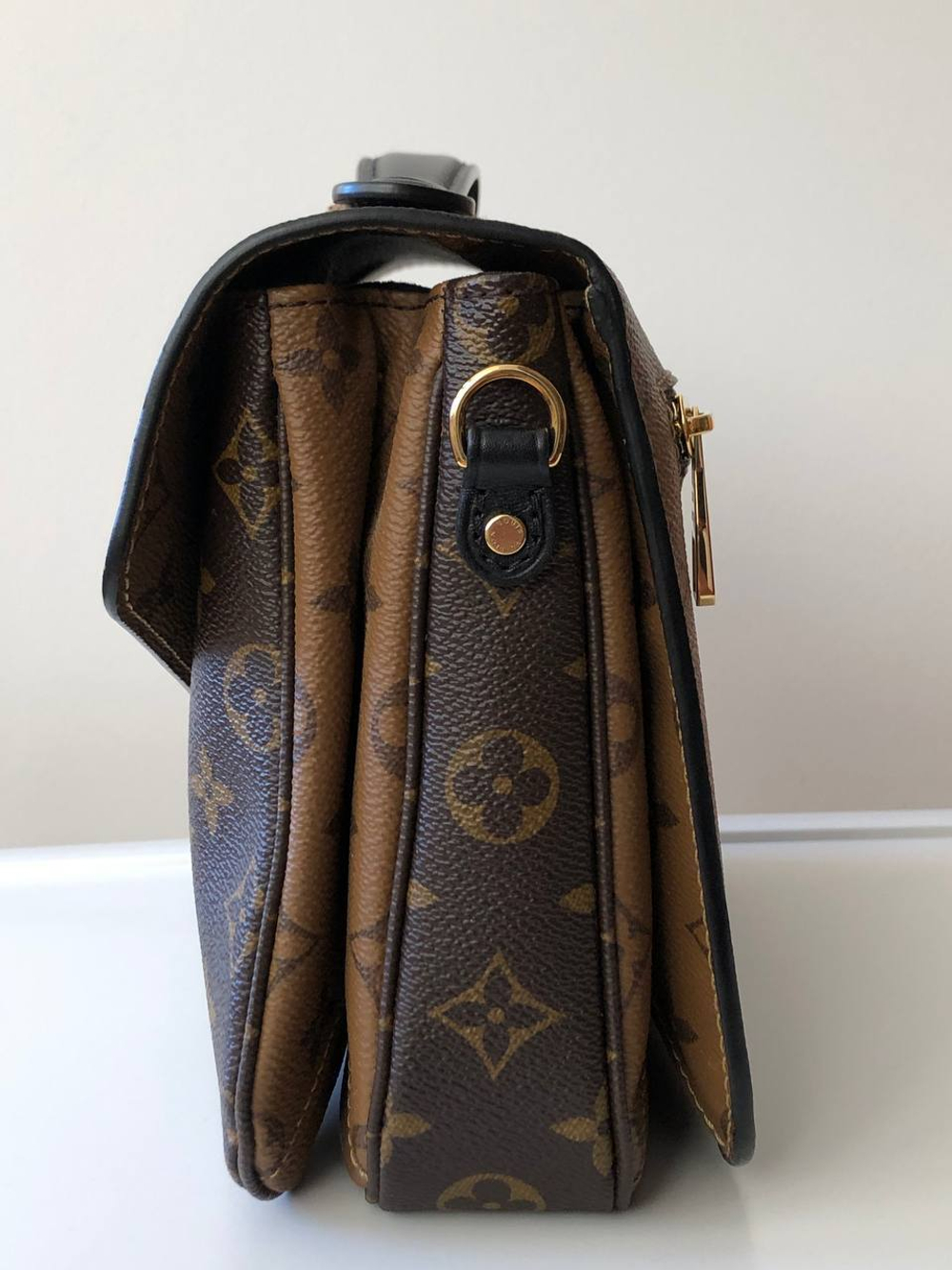 Сумка Louis Vuitton POCHETTE METIS