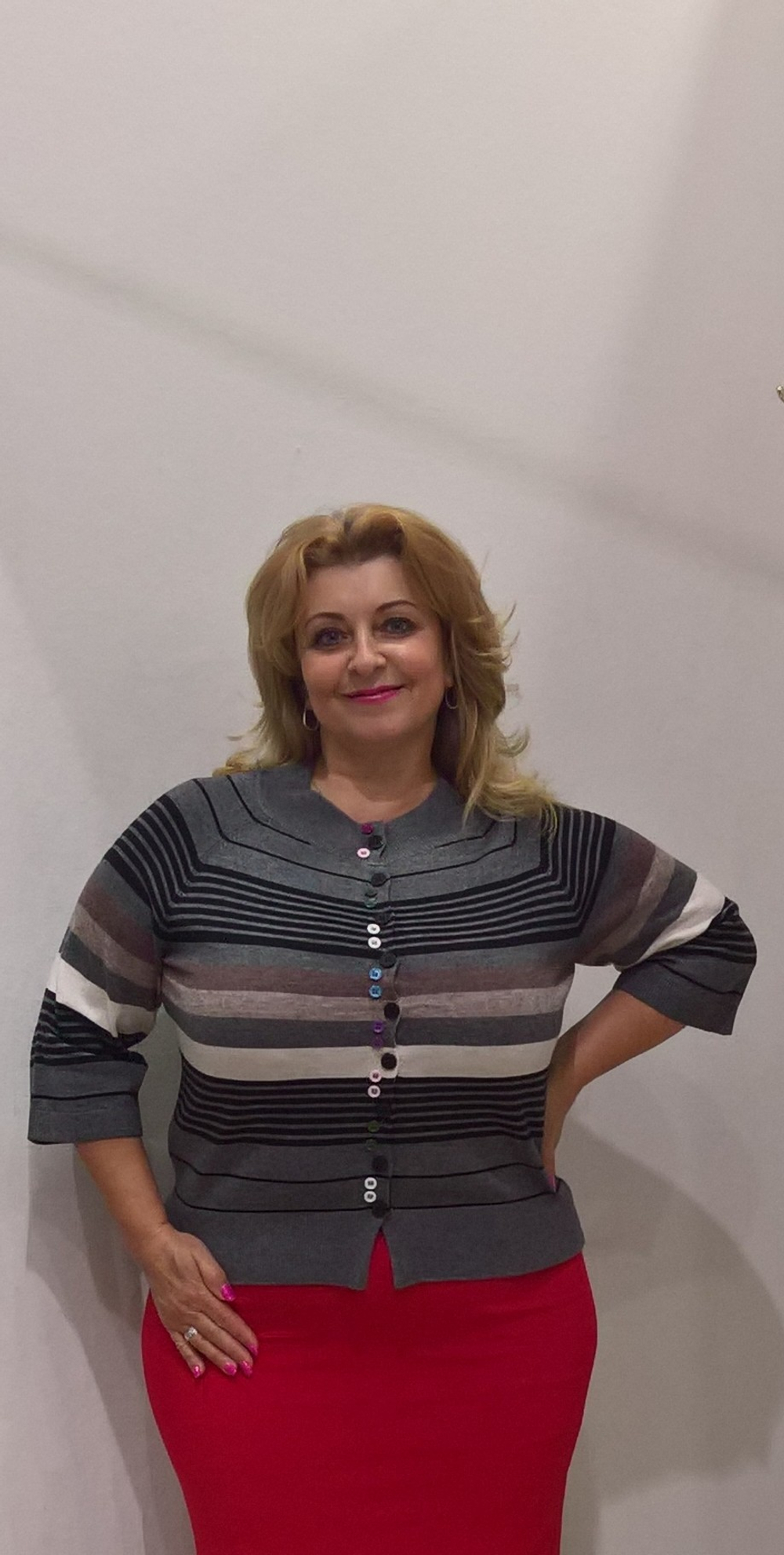 Жакет на пуговицах в разновеликую полоску