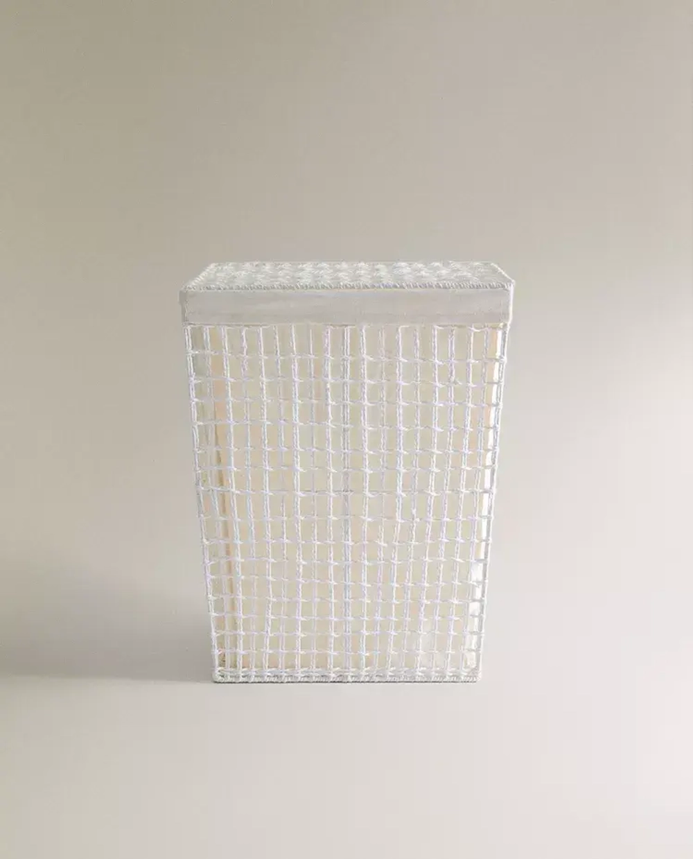 ZARA HOME КОРЗИНА ДЛЯ БЕЛЬЯ С КРЫШКОЙ, ЦВЕТ СЛОНОВОЙ КОСТИ