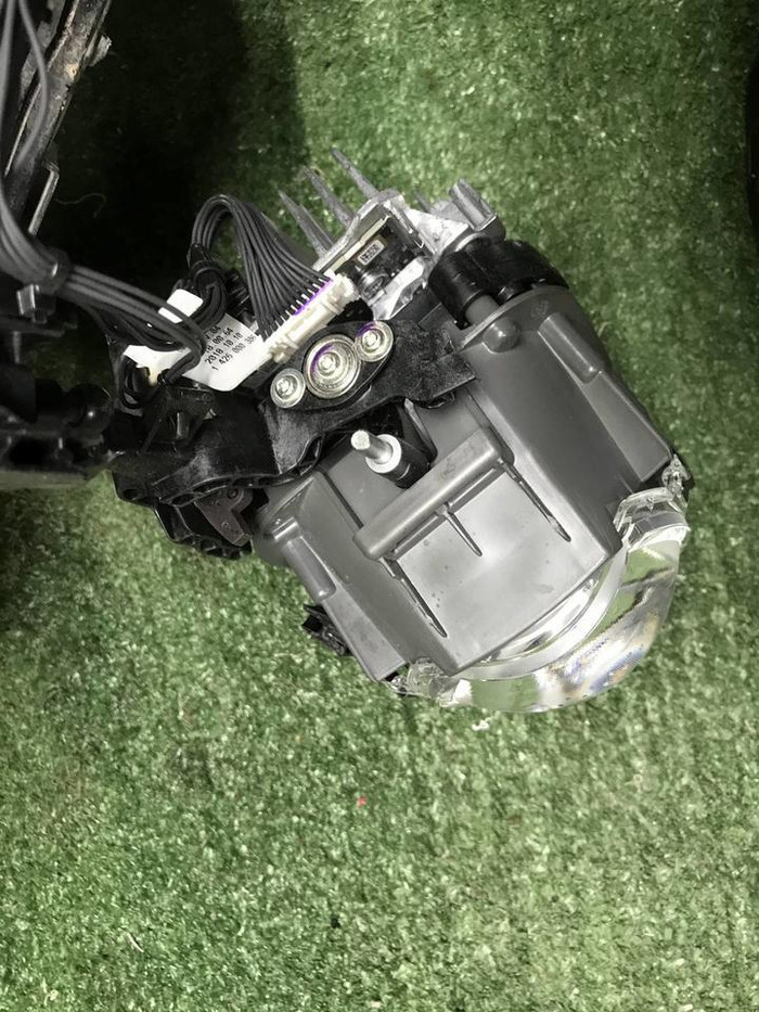 Битая Фара левая BMW X5 G05 (2018-2023) LED